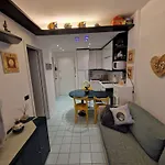 Cozy With Terrace And Shared Pool Daire Bibione