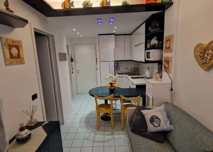 Cozy With Terrace And Shared Pool דירה ביביונה